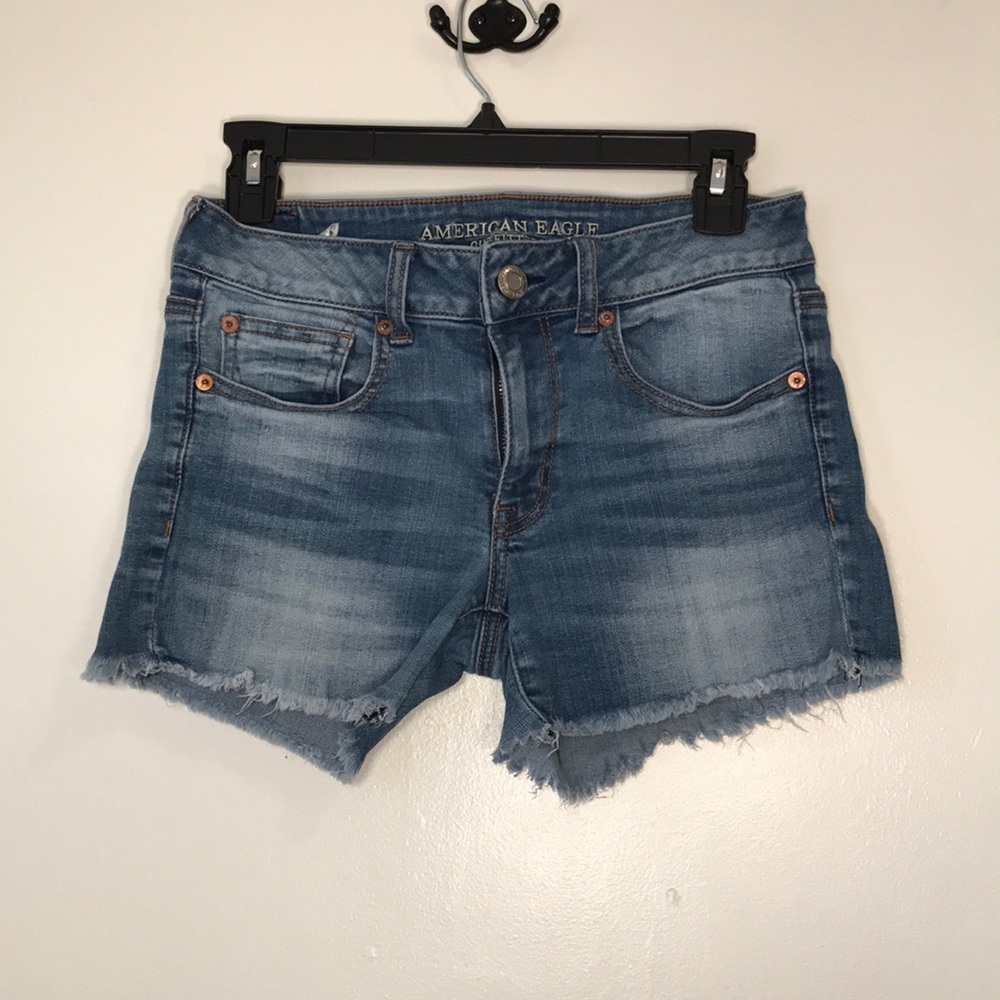 American Eagle blue jean cut off shorts